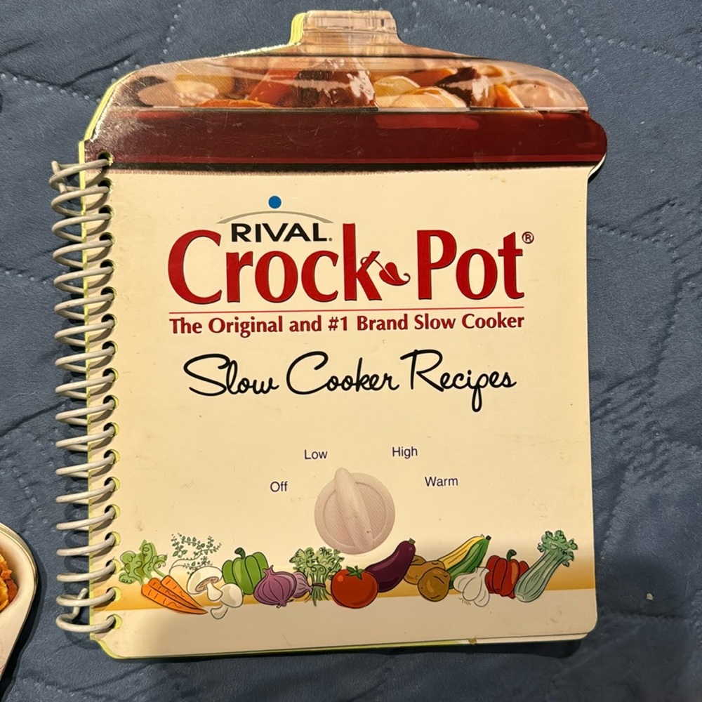 3 Cookbooks Bundle - Campbells Casseroles, slow Cooker and Lipton Soup Mix